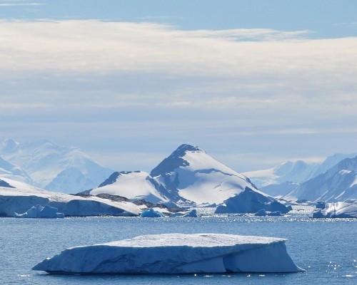De ce ar trebui să vizitezi cel mai liniștit loc de pe Pământ: Antarctica