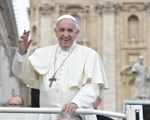Papa va vizita Ungaria pe fondul unor opinii divergente despre război, migranți