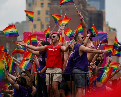 Top organizații LGBTQ+ pe care le poți sprijini chiar acum