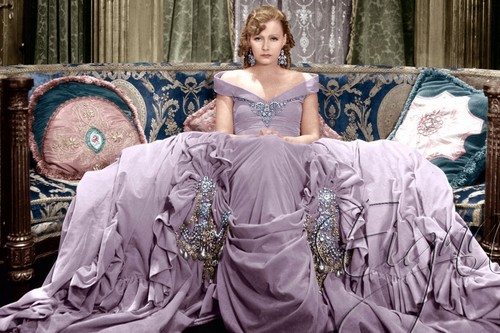 Greta Garbo Culoare