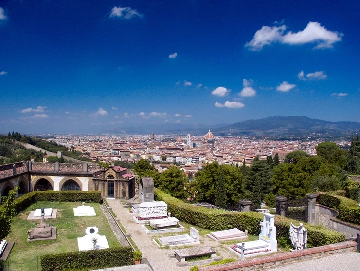 vedere la Florenta de la Cimitirul Usilor Sacre